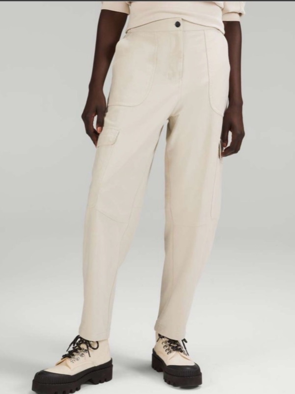 Lululemon Light Utilitech Cargo Pocket High-Rise Pant Natural Ivory size 28 - Picture 1 of 9